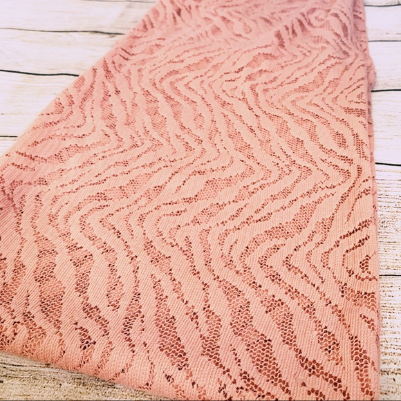 Pink Circle Scarf - Picture 2 of 3